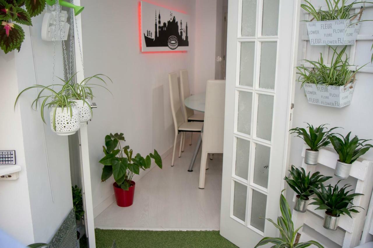 Apartamento E&R Malaga Centro- Parking Gratis Buitenkant foto